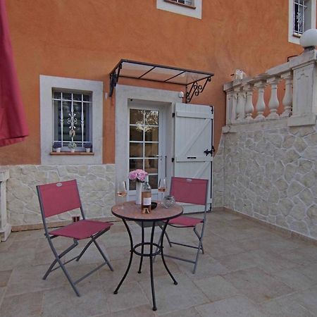 Chez Amali - Elegant Appartement De Vacances En Provence Avec Terrasse Brignoles Buitenkant foto