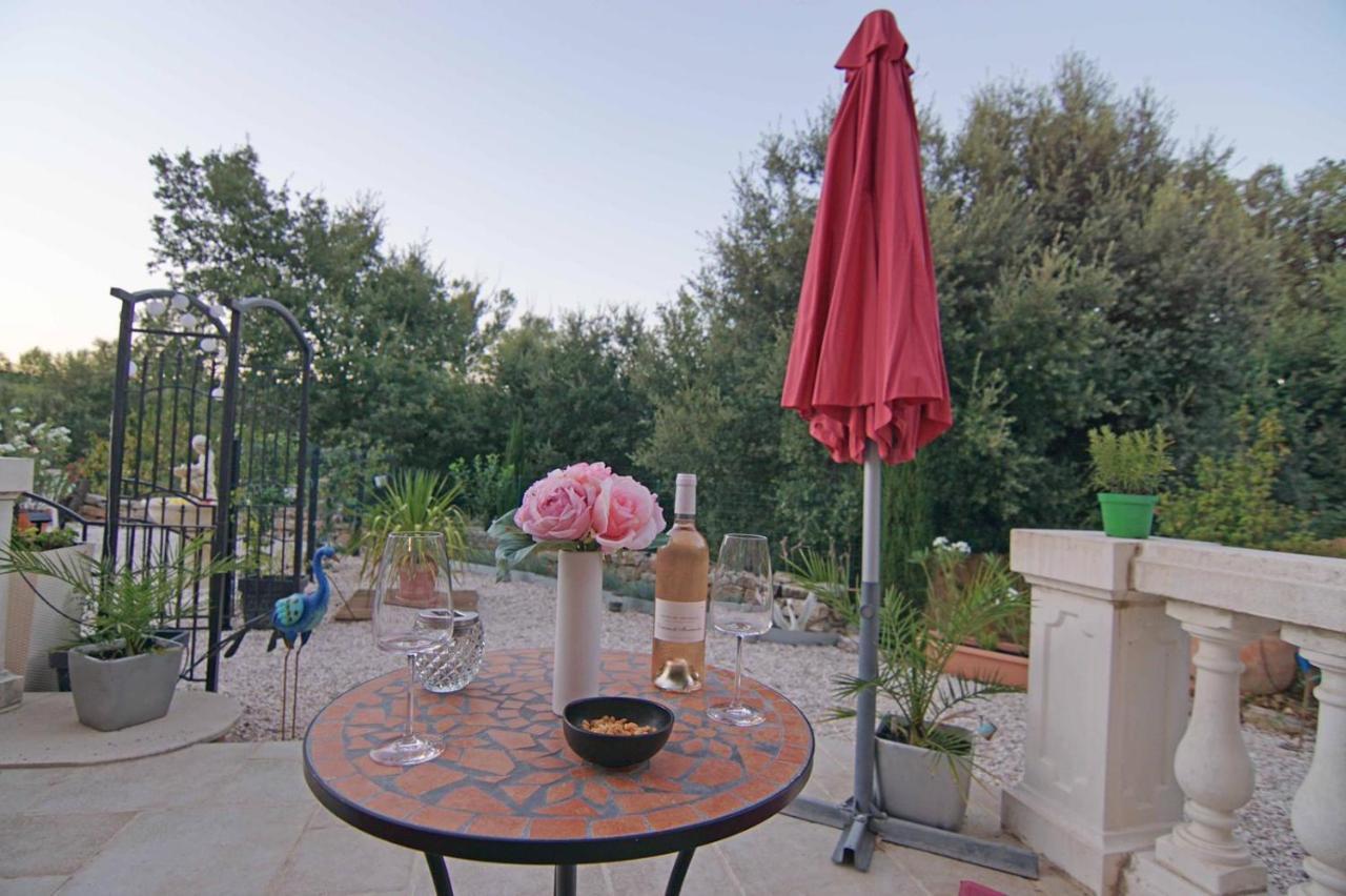 Chez Amali - Elegant Appartement De Vacances En Provence Avec Terrasse Brignoles Buitenkant foto